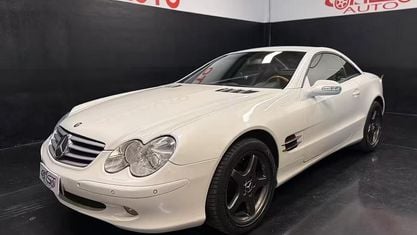 Begagnad Mercedes SL500 306 HK (225 kW) 2002 Vit Cab