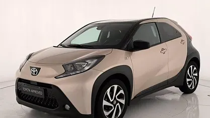 Ginger beige Usata 2024 Toyota Aygo X Trend SUV | 16.500 € (Buon prezzo)