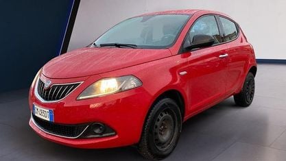 Occasion Lancia Ypsilon Silver 69 PK (50 kW) 2022 Rood Hatchback