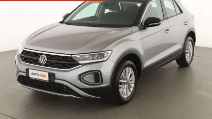 Usata VW T-Roc Life 150 CV (110 kW) 2023 Grigio SUV