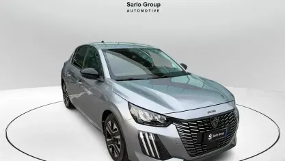 Usata Peugeot 208 Allure 101 CV (74 kW) 2025 Argento Utilitaria