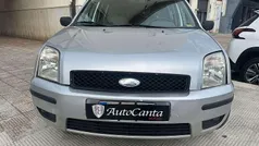 Hopea Käytetty 2003 Ford Fusion | 2200 € (Perustarjous)