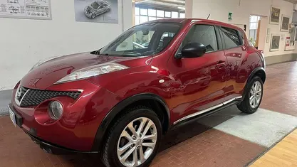 Amaranto met. Usata 2011 Nissan Juke Visia SUV | 7200 € (Buon prezzo)