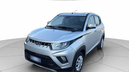 Usata Mahindra KUV100 87 CV (63 kW) 2025 Argento SUV