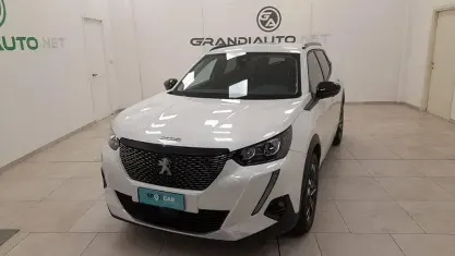 Usata Peugeot 2008 Allure 110 CV (80 kW) 2022 Bianco SUV