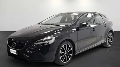 Nero Usata 2019 Volvo V40 Plus Station wagon | 13.900 € (Buon prezzo)