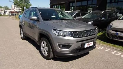 Usata Jeep Compass Longitude 140 CV (102 kW) 2018 Grigio scuro SUV