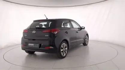 Second-hand Hyundai i20 84 CP (61 kW) 2016 Negru Hatchback