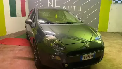 Usata Fiat Grande Punto Young 75 CV (55 kW) 2014 Grigio Utilitaria