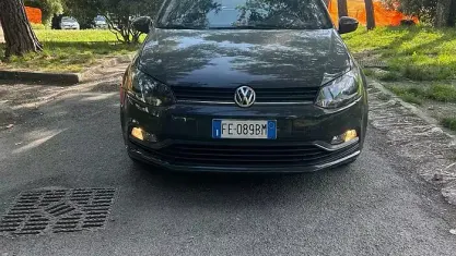 Usata VW Polo Trendline 75 CV (55 kW) 2016 Grigio Berlina