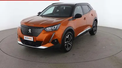 Usata Peugeot 2008 Allure 131 CV (96 kW) 2020 Arancio SUV