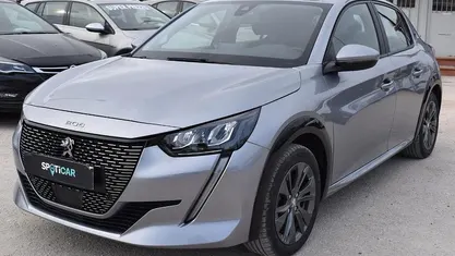 Grigio Usata 2021 Peugeot e-208 Allure Due volumi | 15.900 € (Buon prezzo)