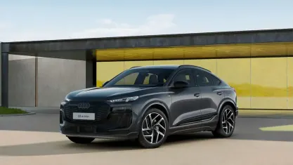 Nuova Audi Q6 Sportback e-tron S-Line 2026 Grigio daytona perlato SUV