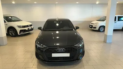 Usata Audi A3 Business 150 CV (110 kW) 2021 Grigio Berlina