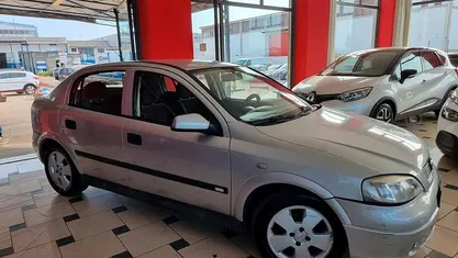 Usata Opel Astra Elegance 75 CV (55 kW) 2002 Berlina