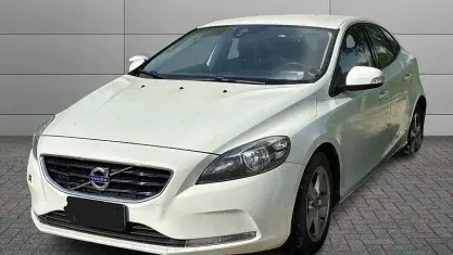 Usata Volvo V40 Kinetic 120 CV (88 kW) 2013 Bianco Berlina