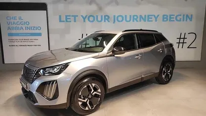 Grigio Usata 2024 Peugeot 2008 Allure SUV | 20.900 € (Buon prezzo)