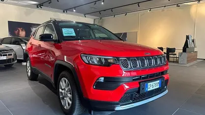 Colorado red + tetto nero Usata 2023 Jeep Compass Limited SUV | 24.500 € (Buon prezzo)