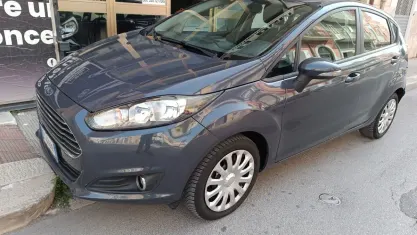 Usata Ford Fiesta Business Edition 75 CV (55 kW) 2015 Blu Berlina