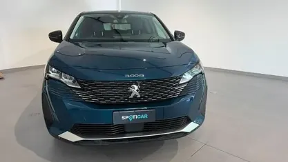 Usata Peugeot 3008 Allure 131 CV (96 kW) 2021 Blu celebes SUV