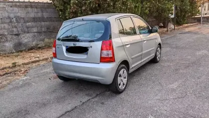 Usata Kia Picanto 65 CV (47 kW) 2007 Grigio Utilitaria