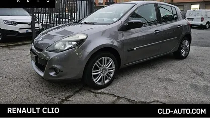 Usata 2011 Renault Clio II Berlina | 3500 € (Buon prezzo)