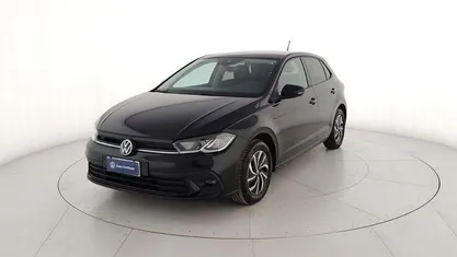 Usata VW Polo Life 95 CV (69 kW) 2023 Grigio Utilitaria