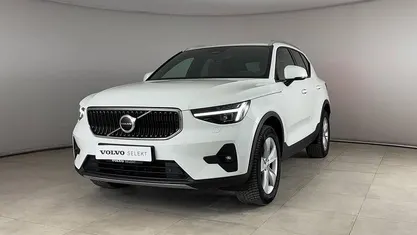 Bianco Usata 2025 Volvo XC40 Core SUV | 33.900 € (Buon prezzo)