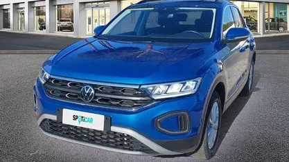 Blu met. Usata 2022 VW T-Roc Life SUV | 22.900 € (Buon prezzo)