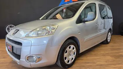 Usata Peugeot Partner Tepee 90 CV (66 kW) 2009 Argento Monovolume