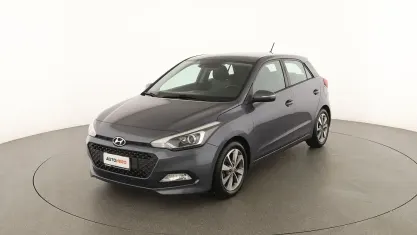 Usata Hyundai i20 Comfort 85 CV (62 kW) 2016 Argento Utilitaria