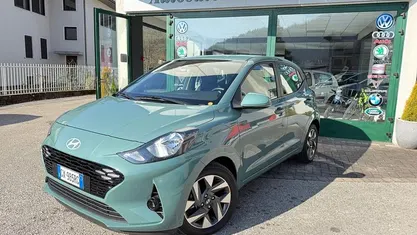Usata Hyundai i10 Prime 67 CV (49 kW) 2025 Verde Utilitaria