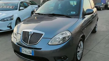 Usata 2011 Lancia Ypsilon Platinum Due volumi | 3900 € (Buon prezzo)