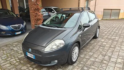 Usata Fiat Grande Punto Dynamic 65 CV (47 kW) 2007 Utilitaria