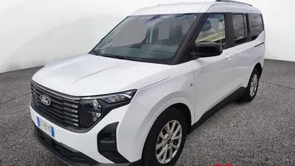 Bianco Usata 2024 Ford Tourneo Courier Titanium Monovolume | 19.900 € (Buon prezzo)