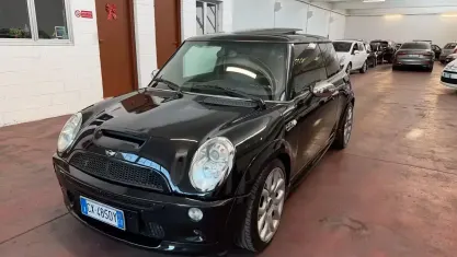 Usata Mini Cooper S 170 CV (125 kW) 2005 Nero Utilitaria