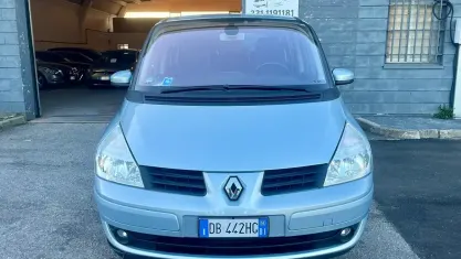 Usata Renault Espace Luxe 150 CV (110 kW) 2006 Grigio Monovolume