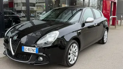 Usata Alfa Romeo Giulietta Ti 120 CV (88 kW) 2020 Nero Utilitaria