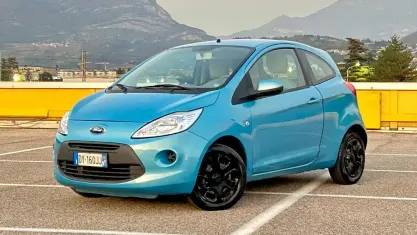 Usata Ford Ka Titanium 75 CV (55 kW) 2010 Blu Utilitaria