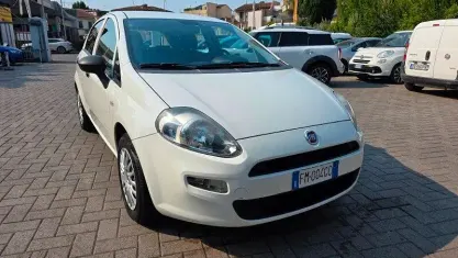 Usata Fiat Punto Street 77 CV (56 kW) 2017 Other Utilitaria
