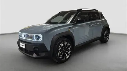 Usata 2025 Renault 4 E-Tech Iconic SUV | 33.800 €