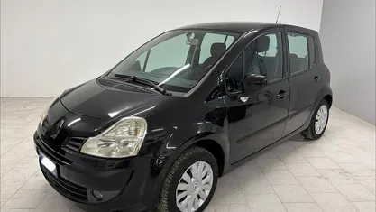 Usata Renault Modus 75 CV (55 kW) 2012 Nero Monovolume