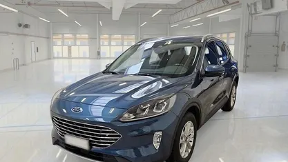 Begagnad Ford Kuga Titanium 120 HK (88 kW) 2022 Blå SUV