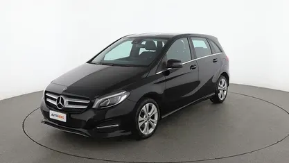 Usata Mercedes B180 110 CV (80 kW) 2018 Nero Monovolume