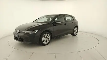 Grenadill black metallizzato Usata 2025 VW Golf Life Tre volumi | 25.900 € (Ottimo prezzo)