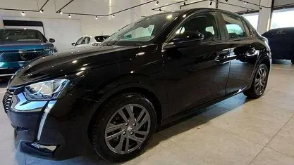 Nero Usata 2021 Peugeot 208 Active Due volumi | 12.650 € (Buon prezzo)