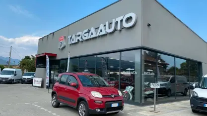 Usata Fiat Panda 4x4 75 CV (55 kW) 2013 Rosso Utilitaria