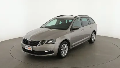Occasion Skoda Octavia Executive 115 ch (84 kW) 2018 Gris