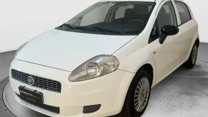 Usata Fiat Grande Punto Dynamic 75 CV (55 kW) 2009 Nero Utilitaria
