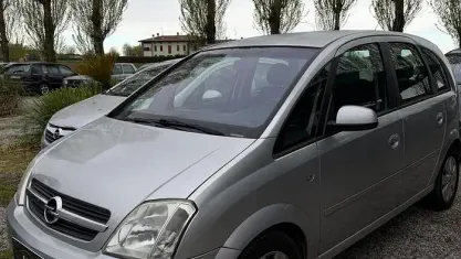 Usata Opel Meriva 125 CV (91 kW) 2005 Grigio Monovolume